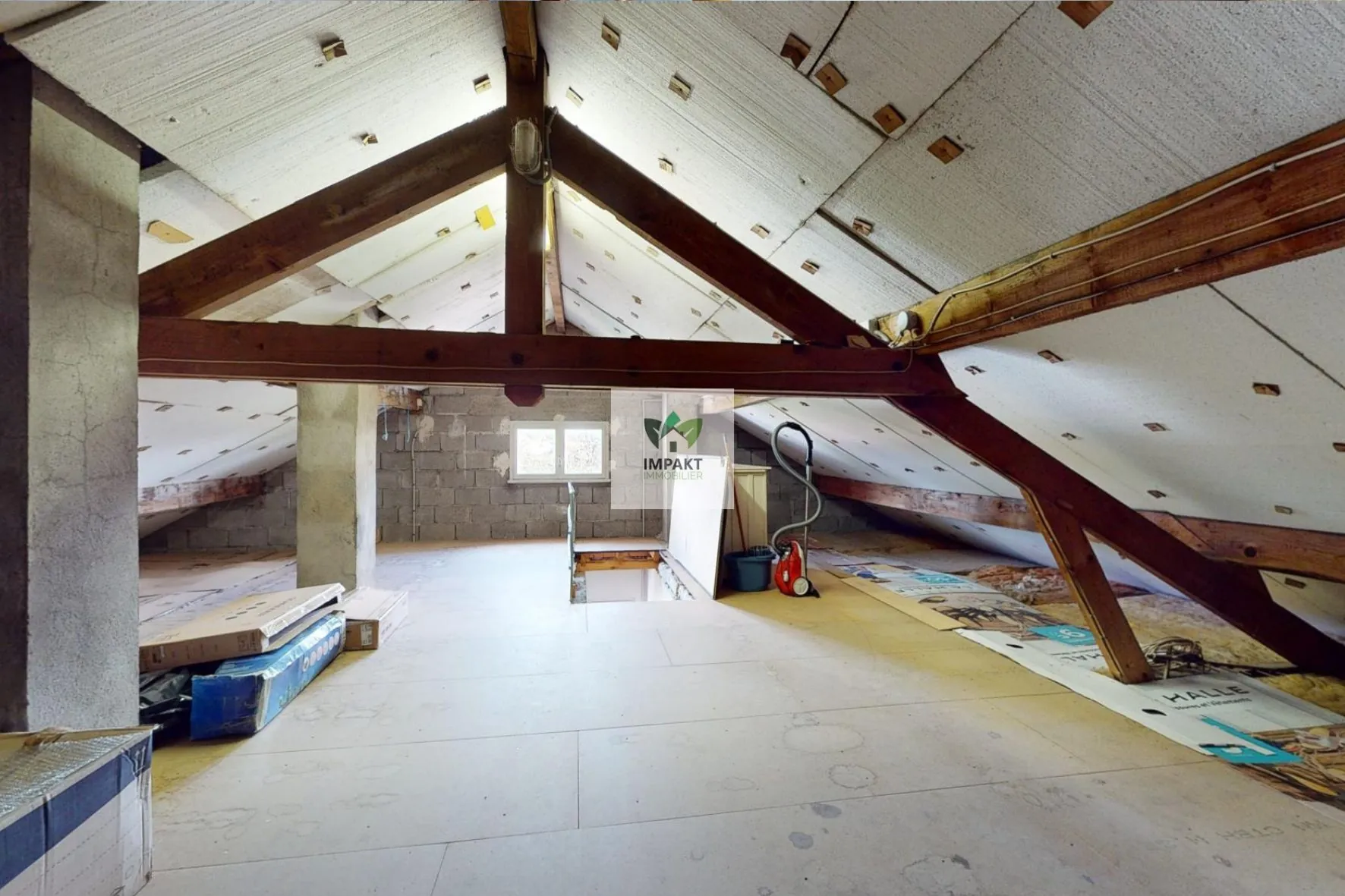 Maison en impasse à Magny Vernois avec grand terrain de 16 ares 