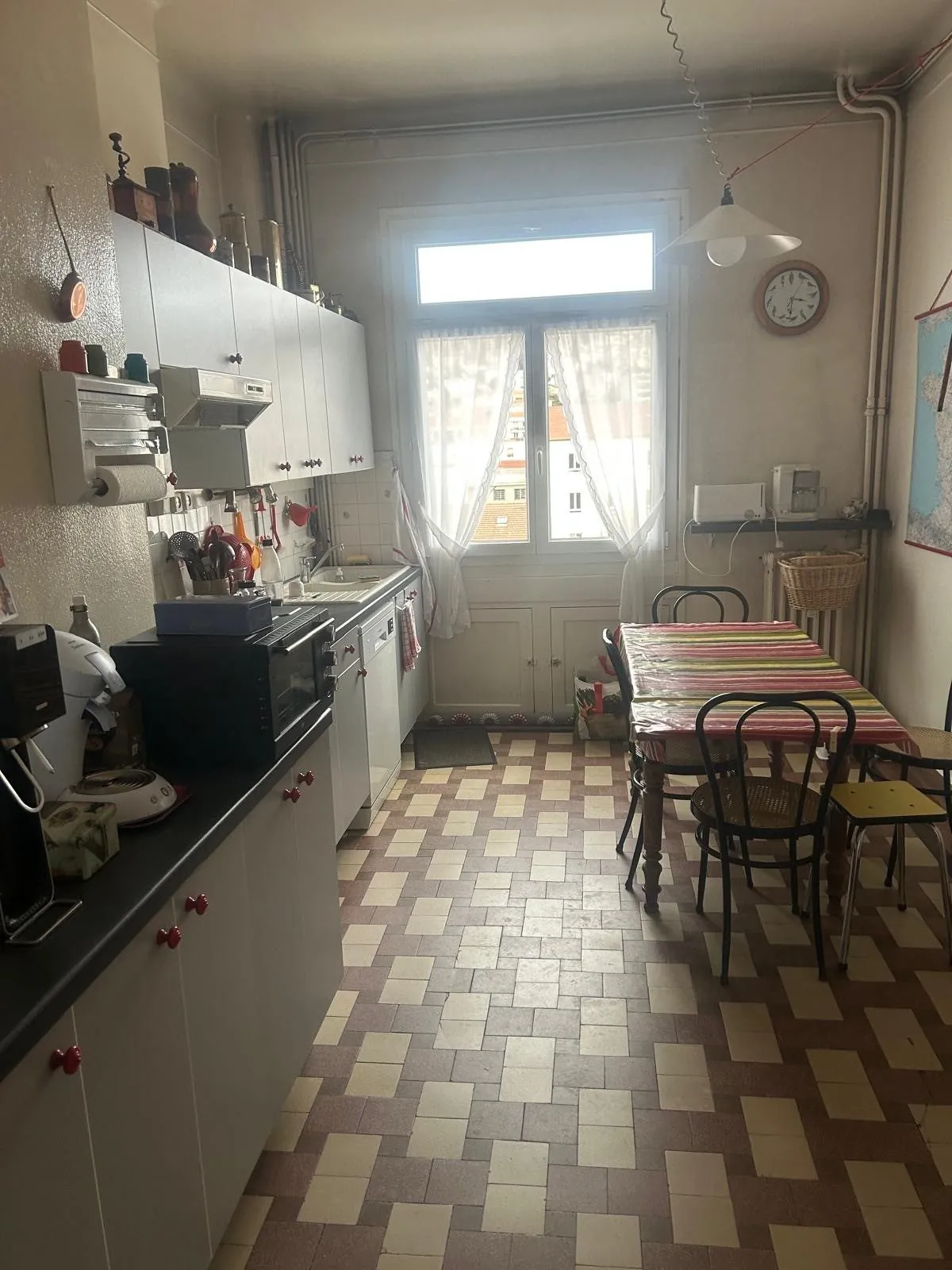 Vente appartement F5 à Saint-Étienne avec cave et ascenseur 
