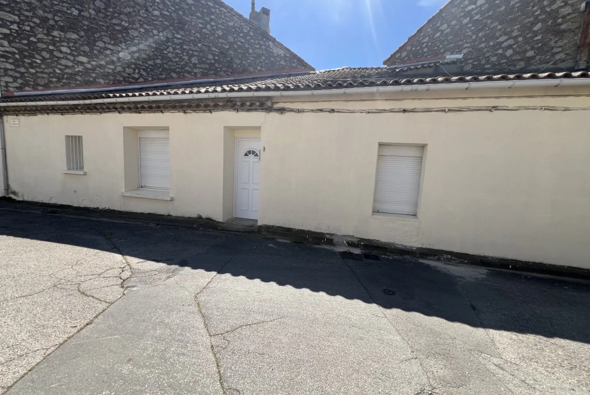 Charmante maison de village meublée rénovée à Luc sur Orbieu proche Narbonne 