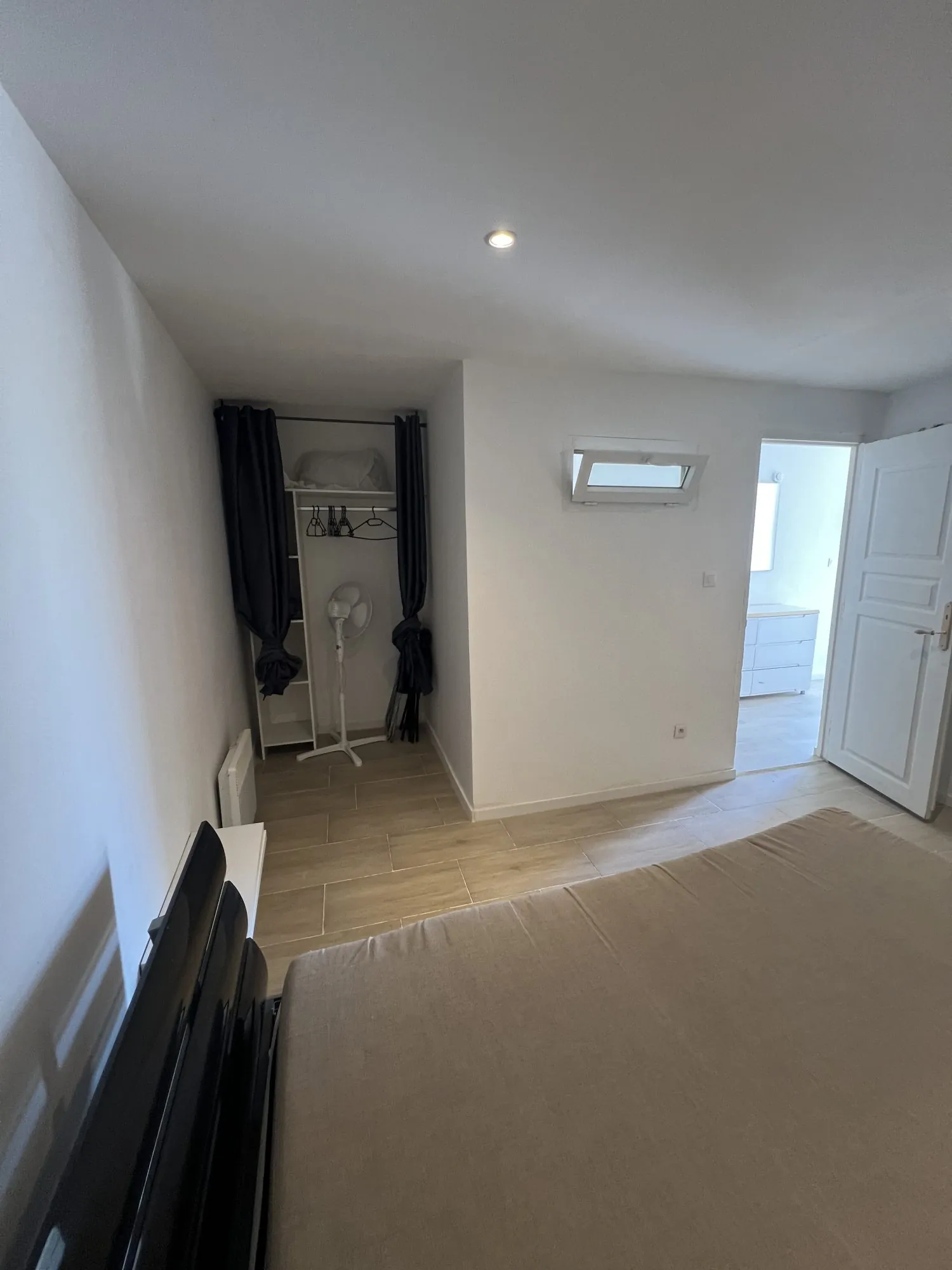 Charmante maison de village meublée rénovée à Luc sur Orbieu proche Narbonne 
