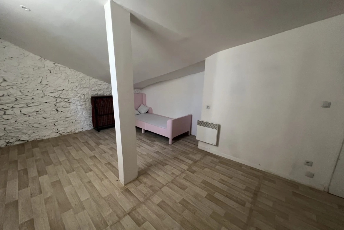 Charmante maison de village meublée rénovée à Luc sur Orbieu proche Narbonne 