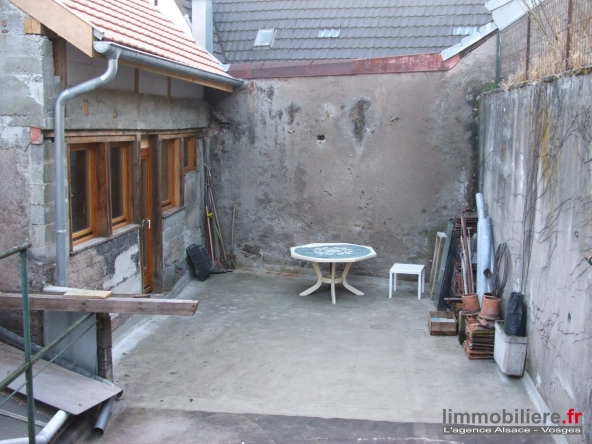 Maison à aménager avec terrasse à Sainte-Marie-aux-Mines - Opportunité à saisir