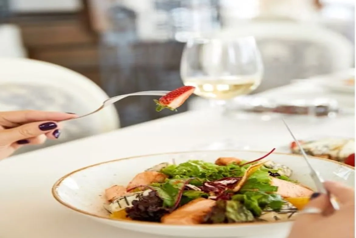 À vendre restaurant convivial au centre de Broye, grosse clientèle et potentiel de croissance 