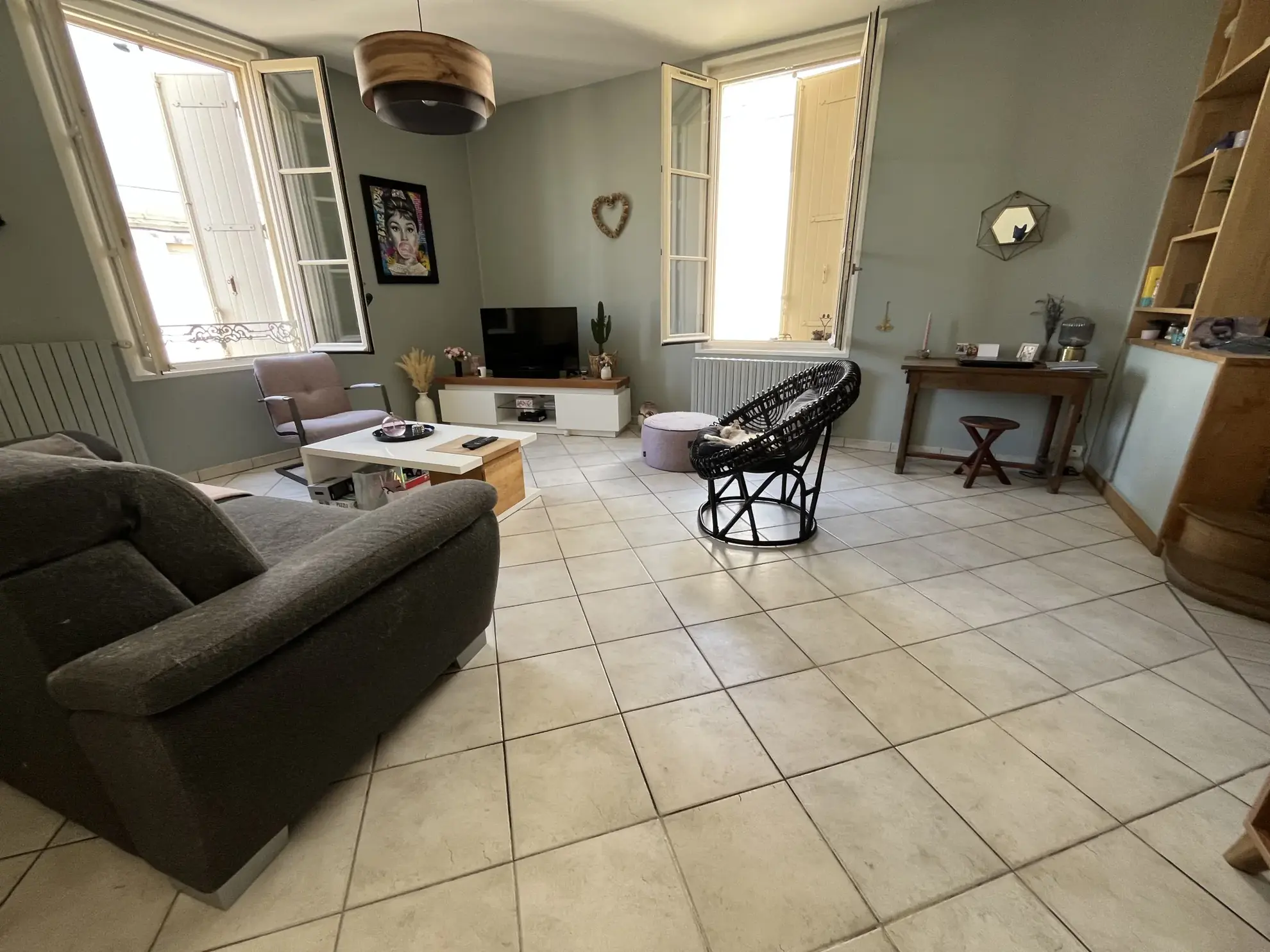 Appartement spacieux de 140 m² avec terrasses et garage à Thouars 