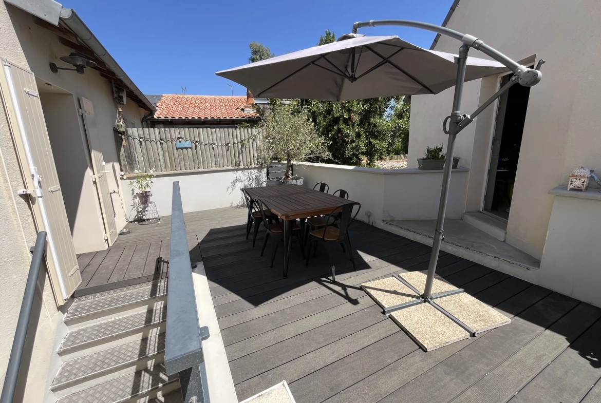 Appartement spacieux de 140 m² avec terrasses et garage à Thouars 