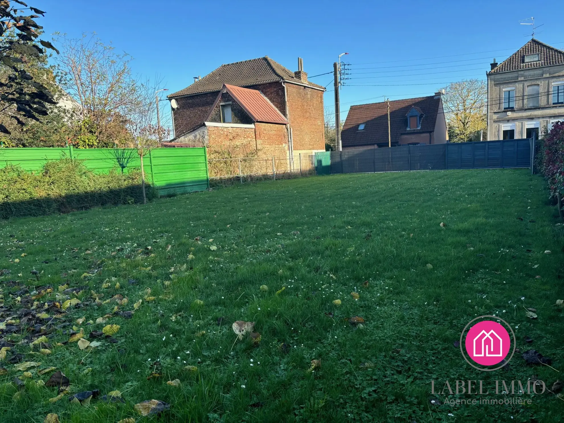 Terrain constructible de 487 m² à Onnaing - Viabilisé et prêt à bâtir 