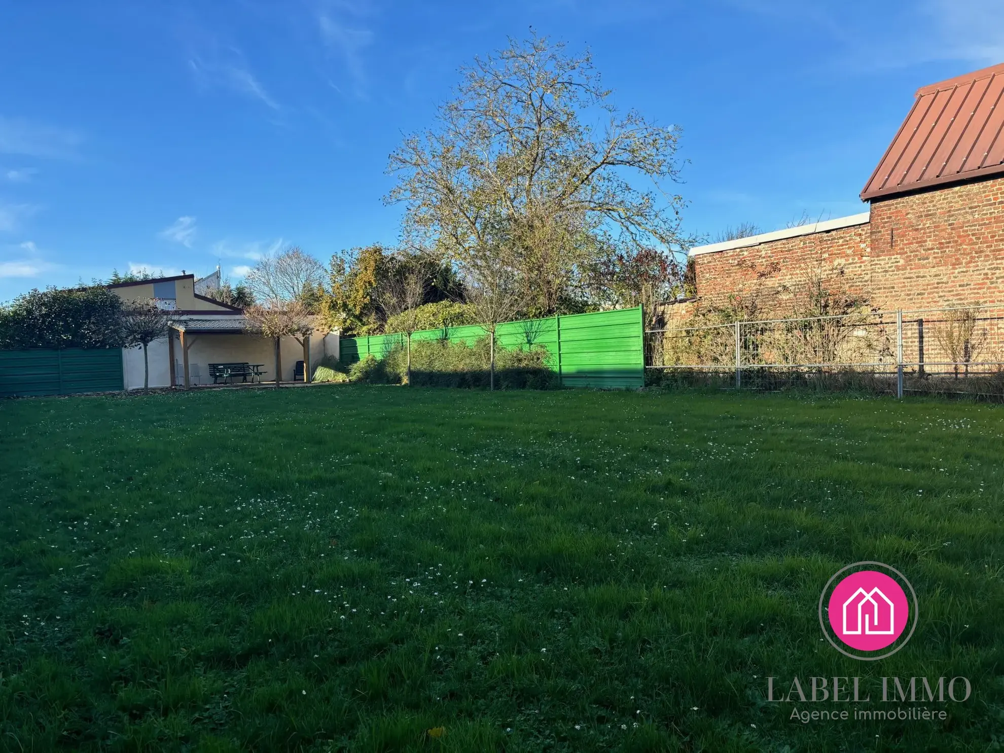 Terrain constructible de 487 m² à Onnaing - Viabilisé et prêt à bâtir 