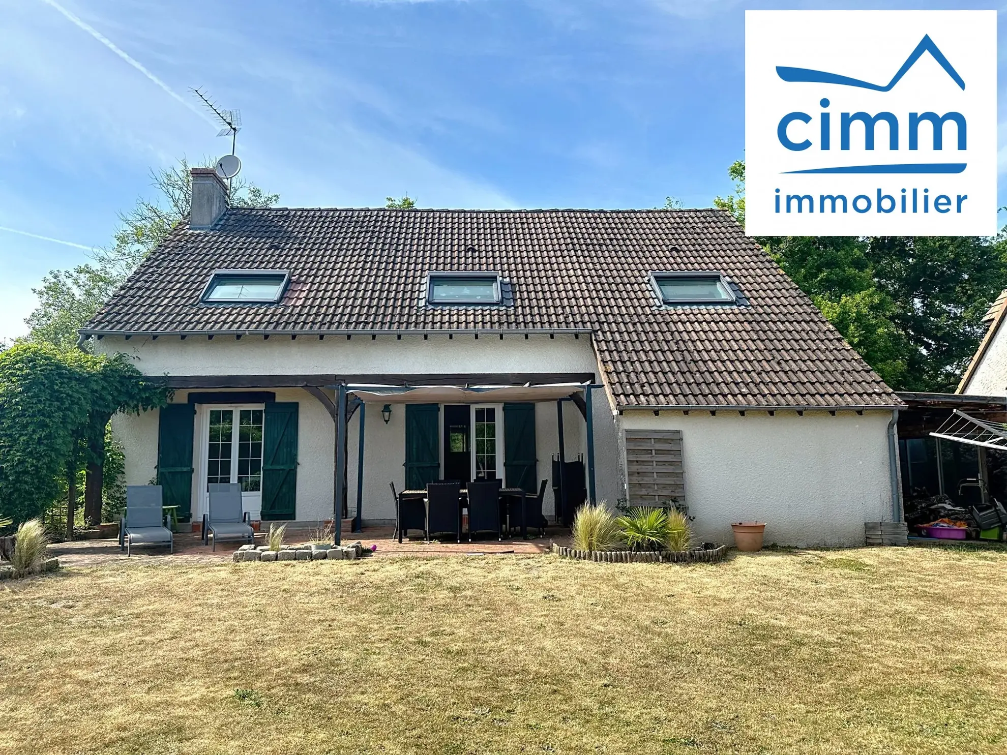 Maison spacieuse de 109 m² avec jardin à La Bussière, calme et pratique 