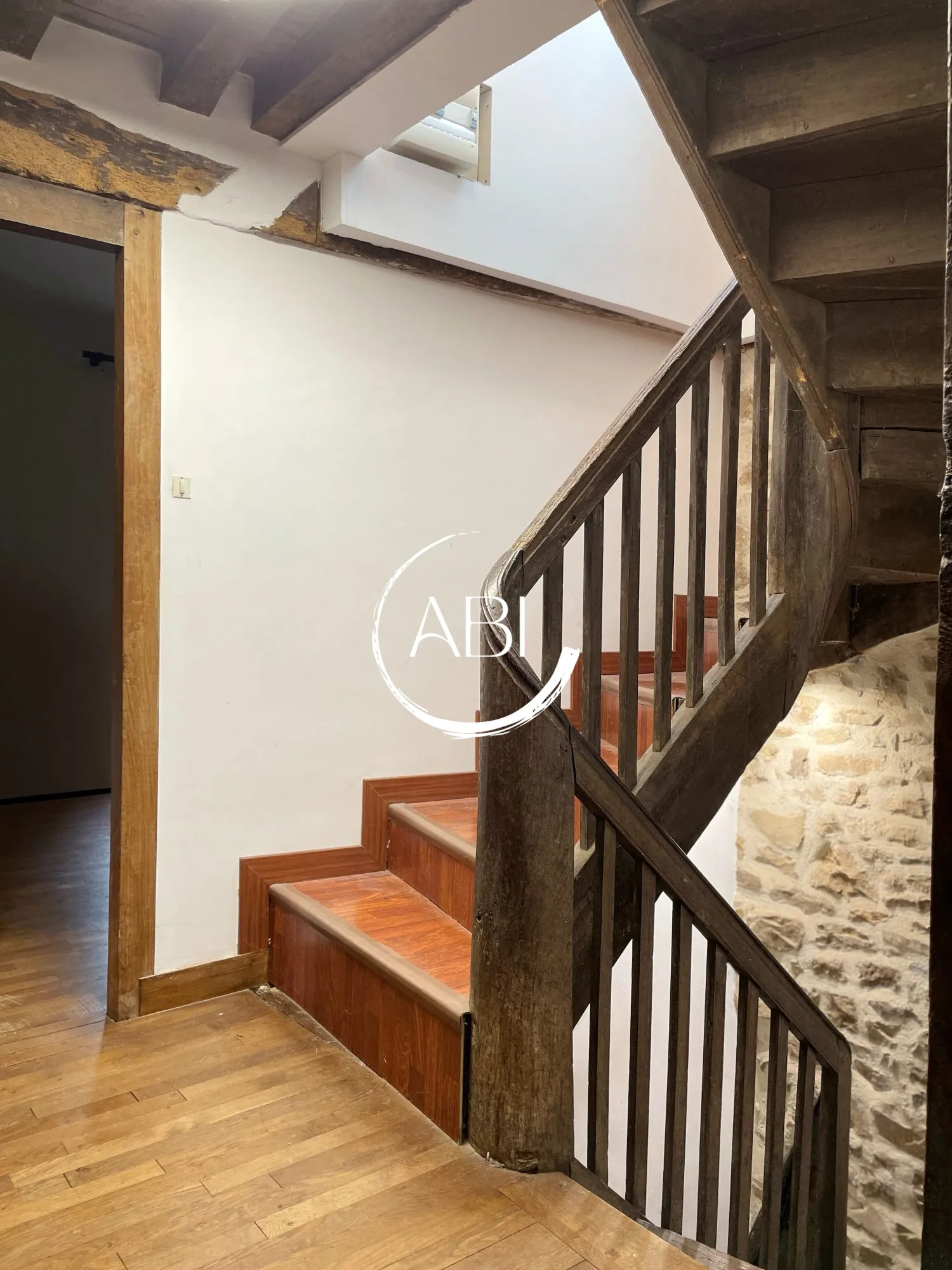 Longère authentique de 250 m² avec grand terrain à Domfront-en-Poiraie 