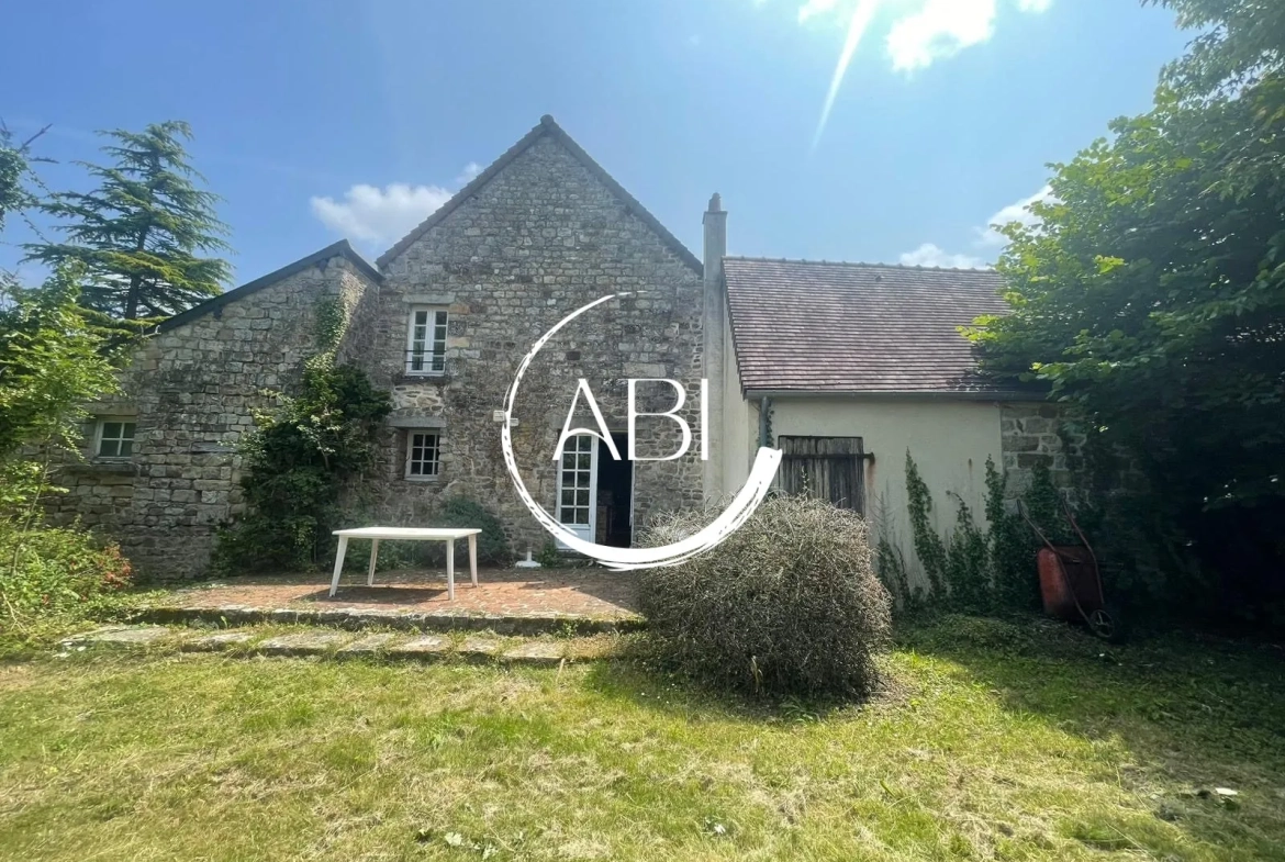 Longère authentique de 250 m² avec grand terrain à Domfront-en-Poiraie 