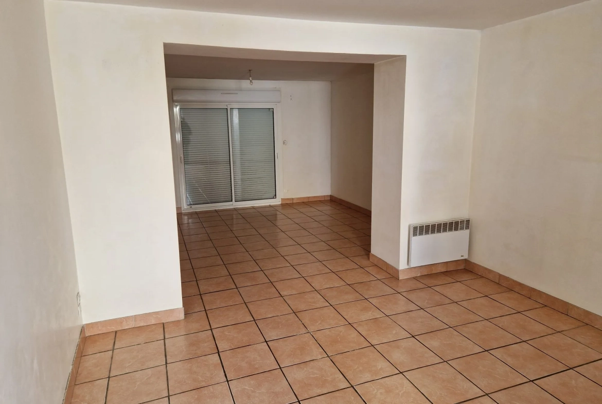 Maison de village à Mézières-sur-Ponthouin, 82m², proche du Mans, idéal primo-accédants 