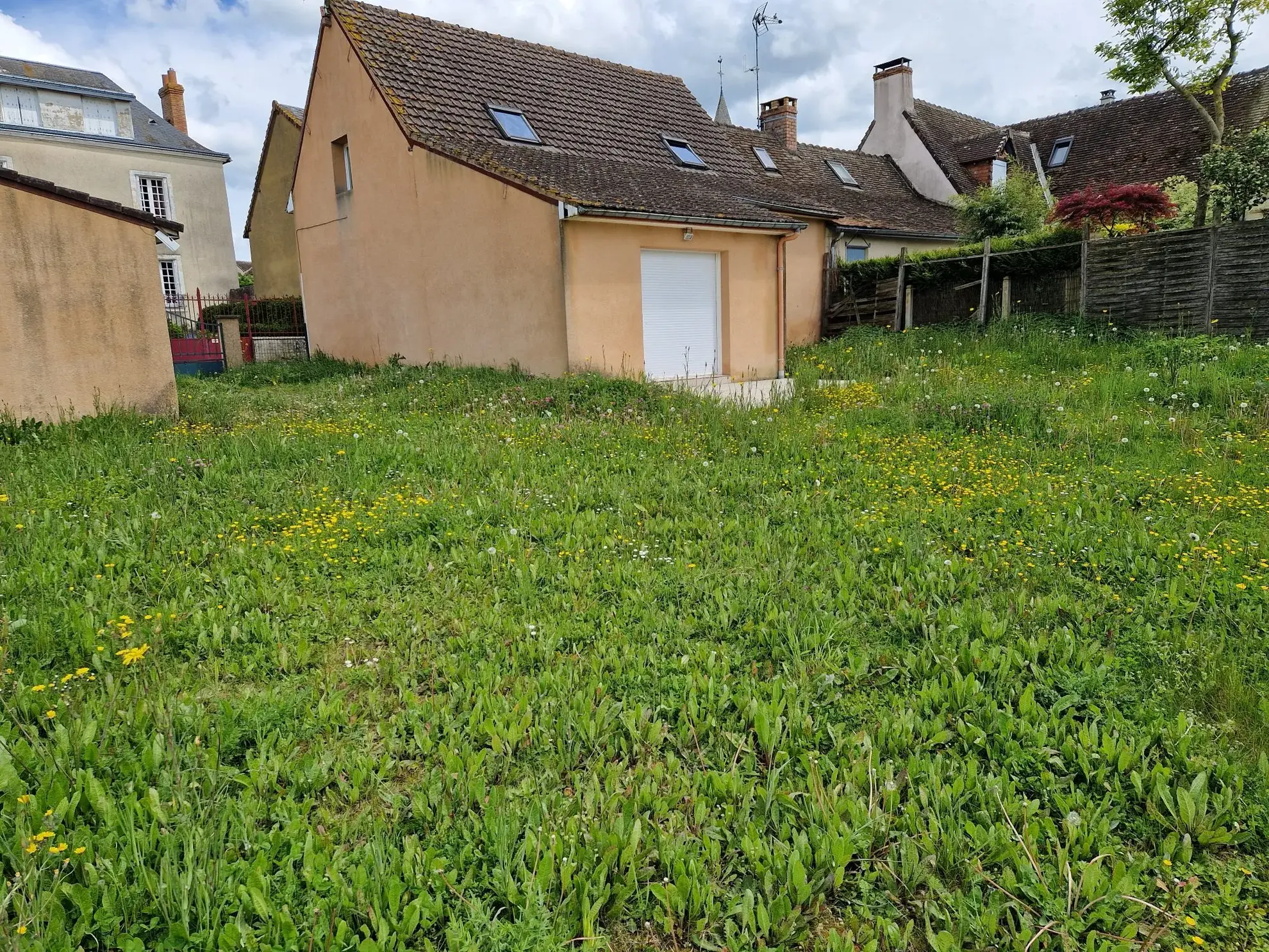 Maison de village à Mézières-sur-Ponthouin, 82m², proche du Mans, idéal primo-accédants 