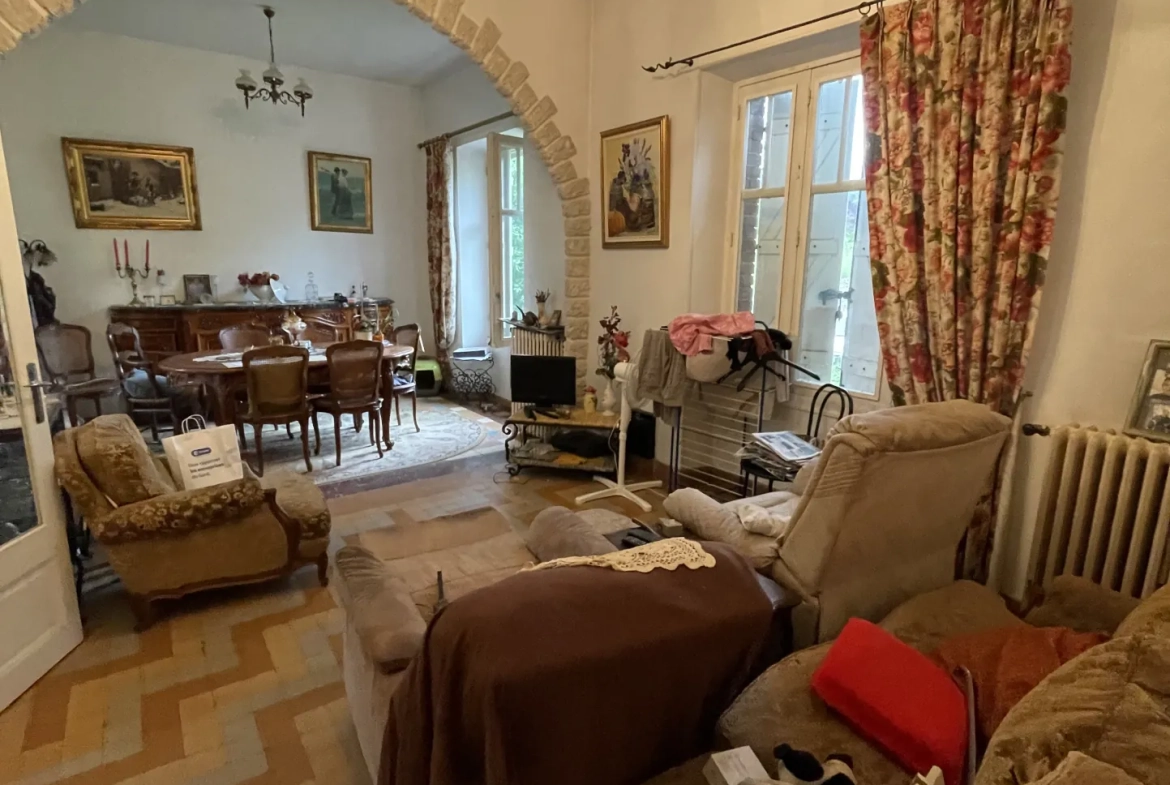 Charmante maison en pierres à Generargues, proche d'Anduze, avec garage et terrain arboré de 1595 m² 