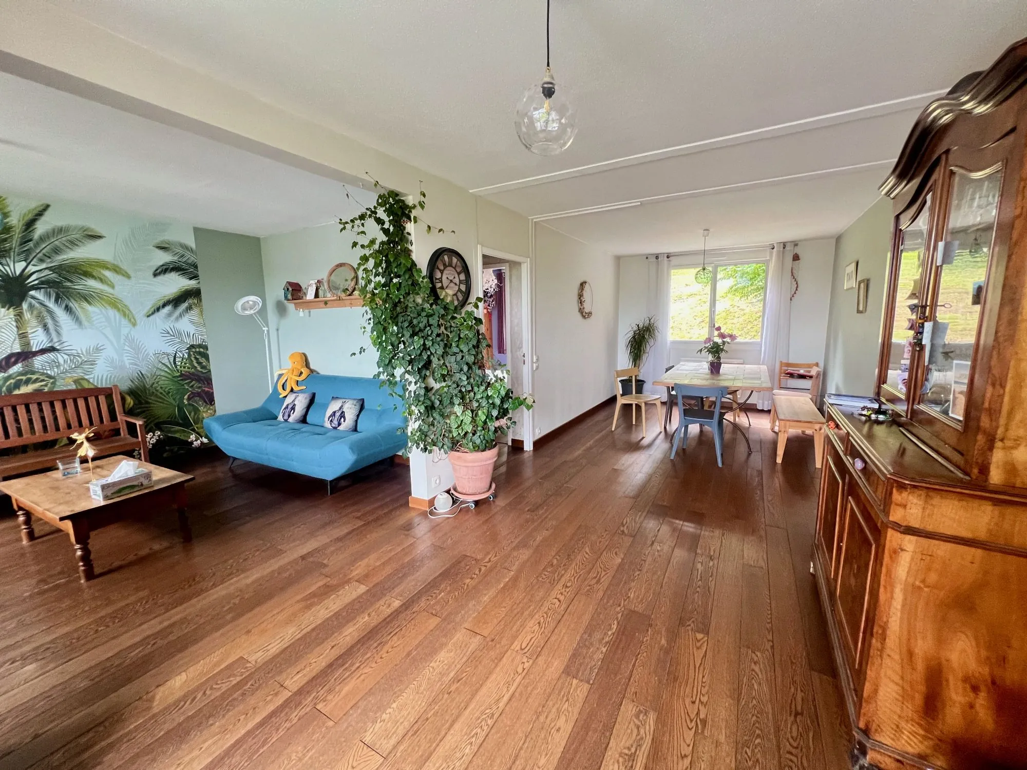 Appartement T4 à vendre à Saint-Priest-en-Jarez avec terrasse et garage 