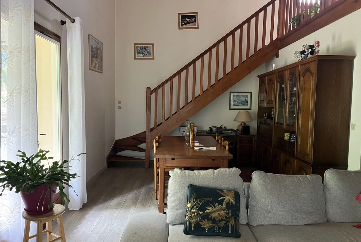 Maison 4 chambres à Lerm et Musset avec grand terrain et garage 