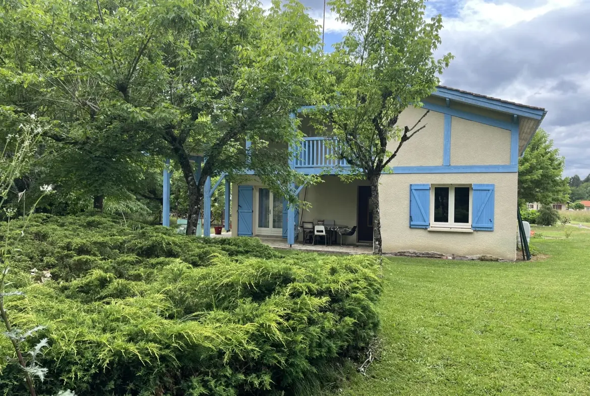 Maison 4 chambres à Lerm et Musset avec grand terrain et garage 