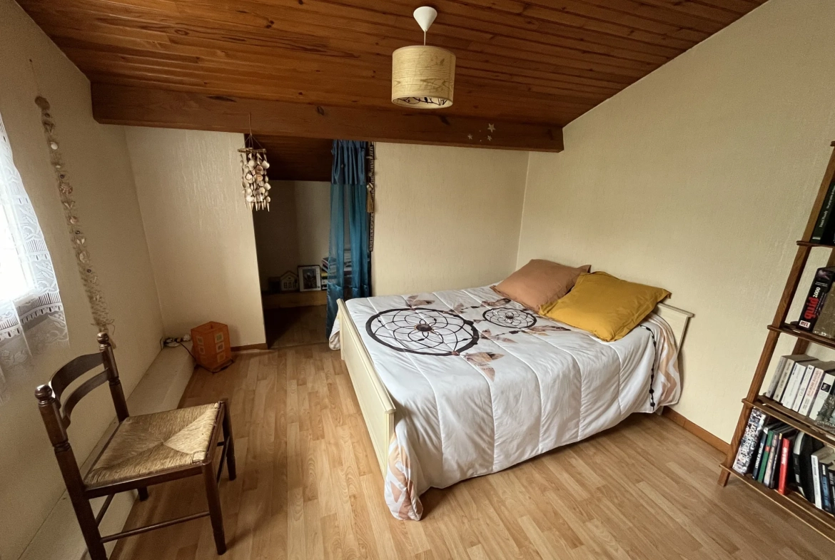Maison 4 chambres à Lerm et Musset avec grand terrain et garage 