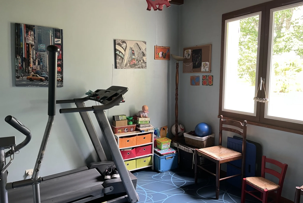 Maison 4 chambres à Lerm et Musset avec grand terrain et garage 