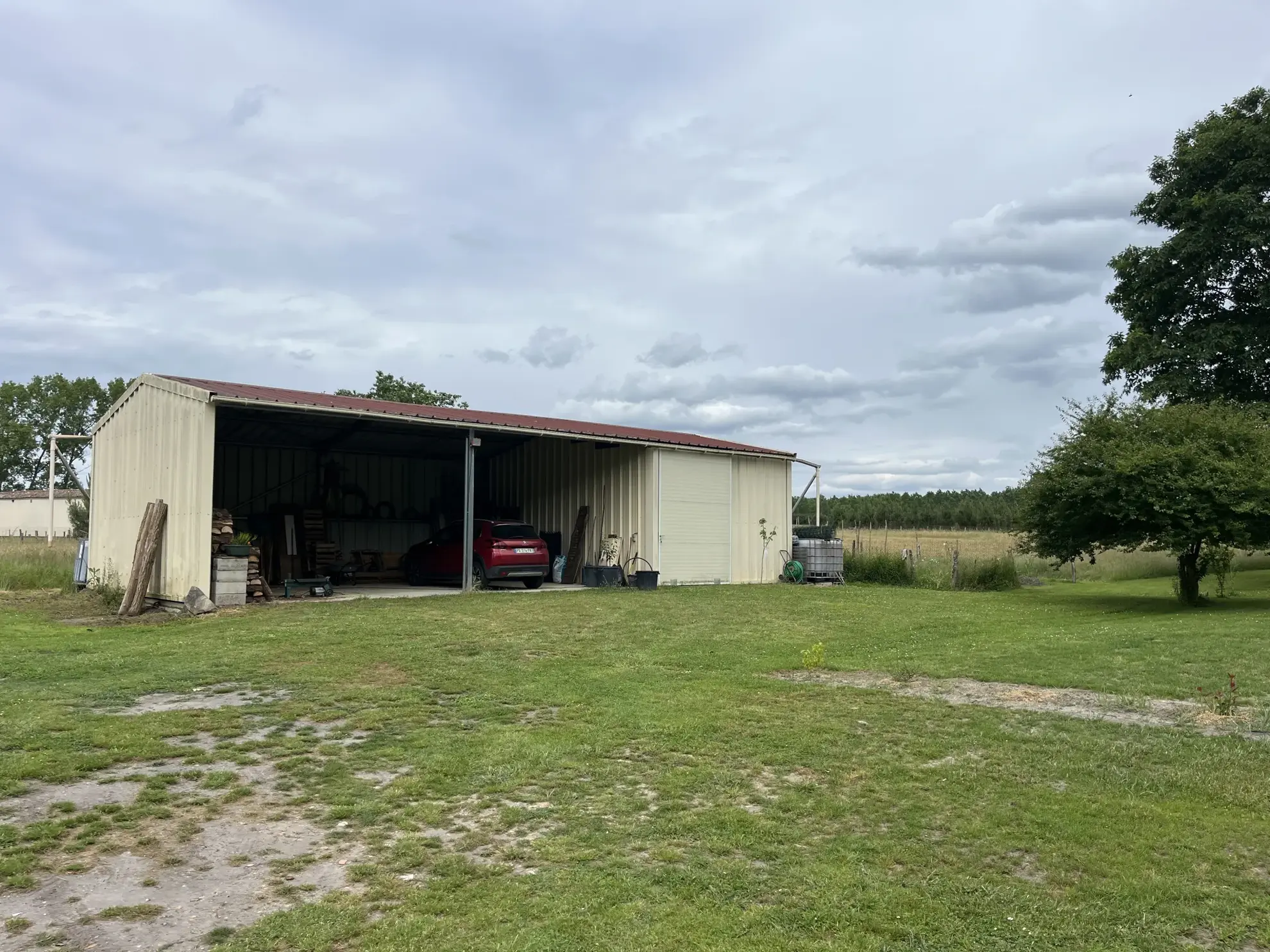 Maison 4 chambres à Lerm et Musset avec grand terrain et garage 