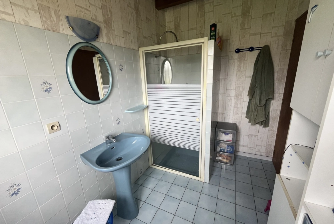 Maison 4 chambres à Lerm et Musset avec grand terrain et garage 