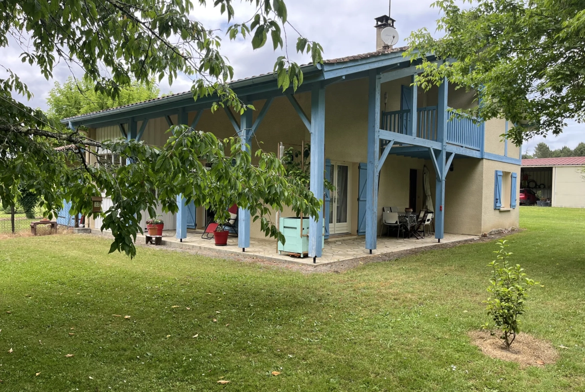 Maison 4 chambres à Lerm et Musset avec grand terrain et garage 