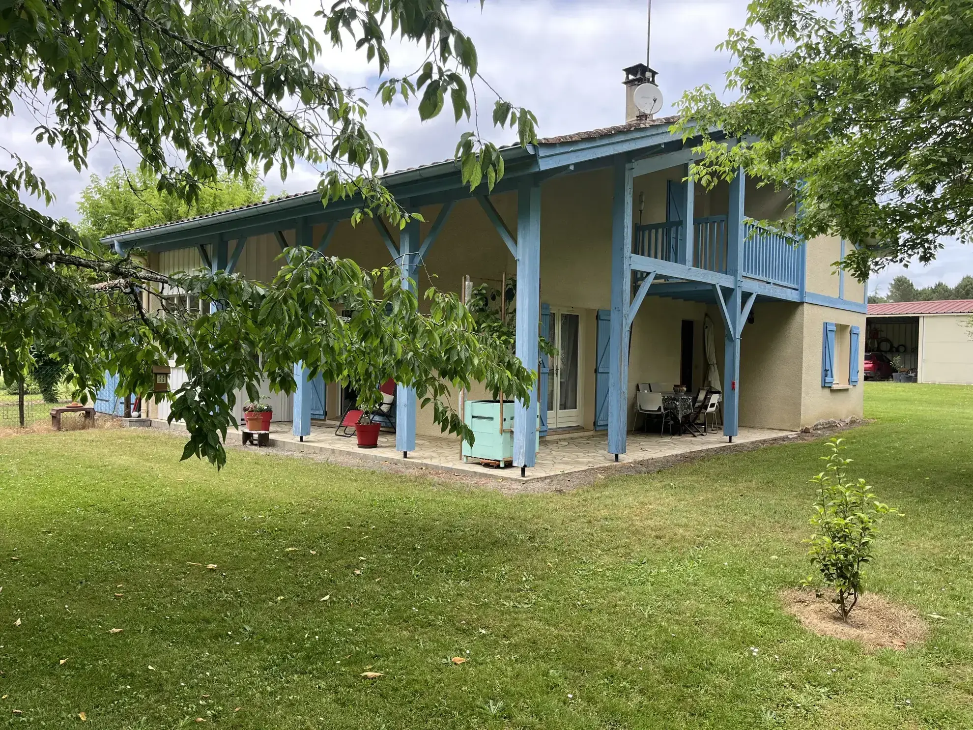 Maison 4 chambres à Lerm et Musset avec grand terrain et garage 