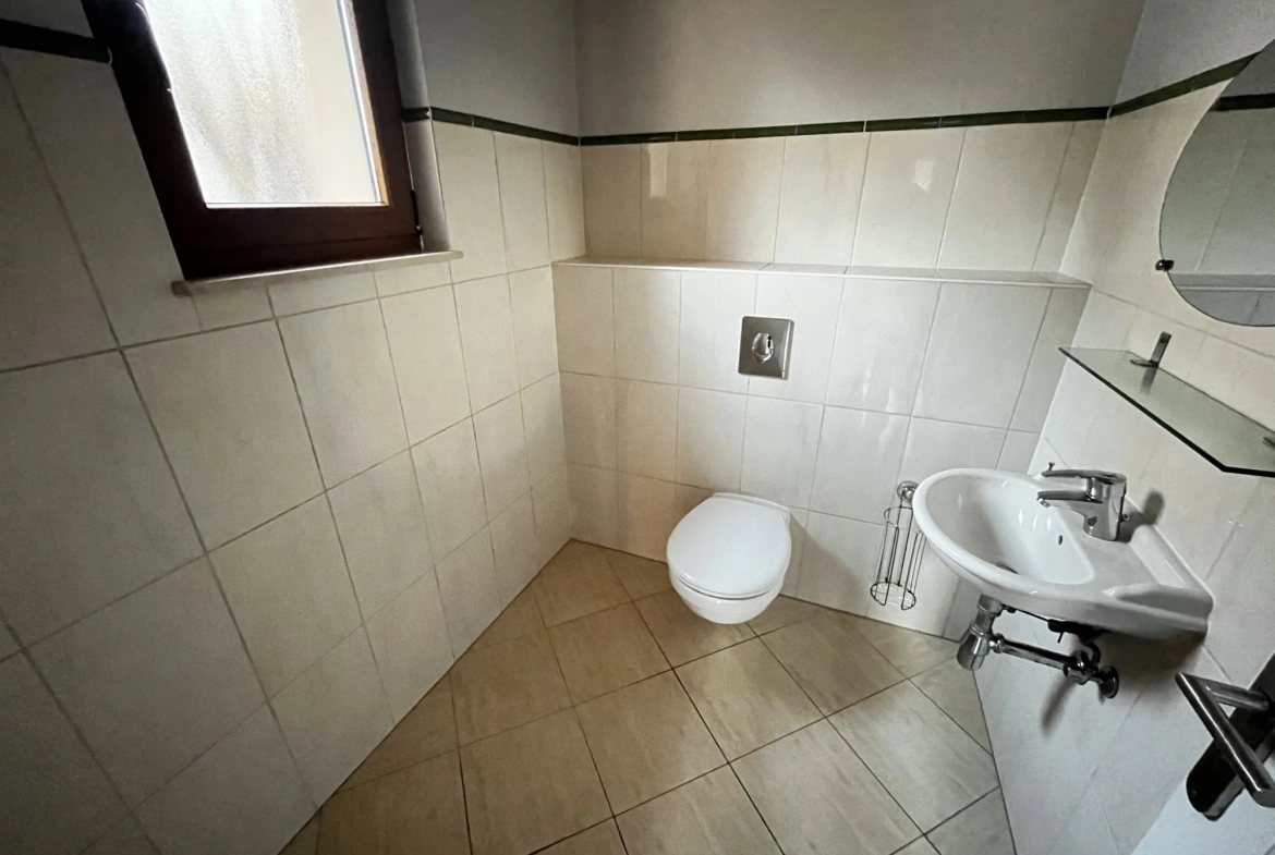 Maison à Zinswiller avec deux appartements et potentiel d'agrandissement 