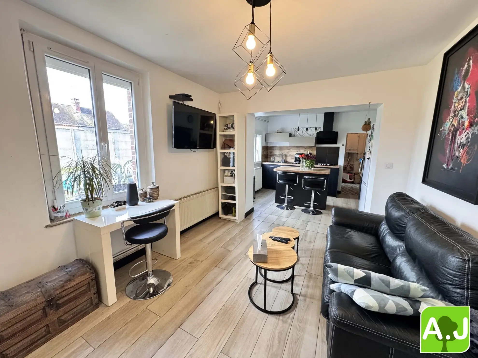 Maison de plain-pied à vendre à Ézy-sur-Eure avec 2 chambres et jardin clos 