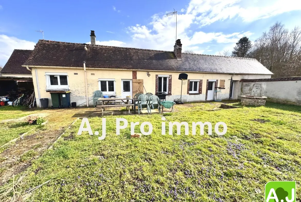 Maison de plain-pied à vendre à Ézy-sur-Eure avec 2 chambres et jardin clos 