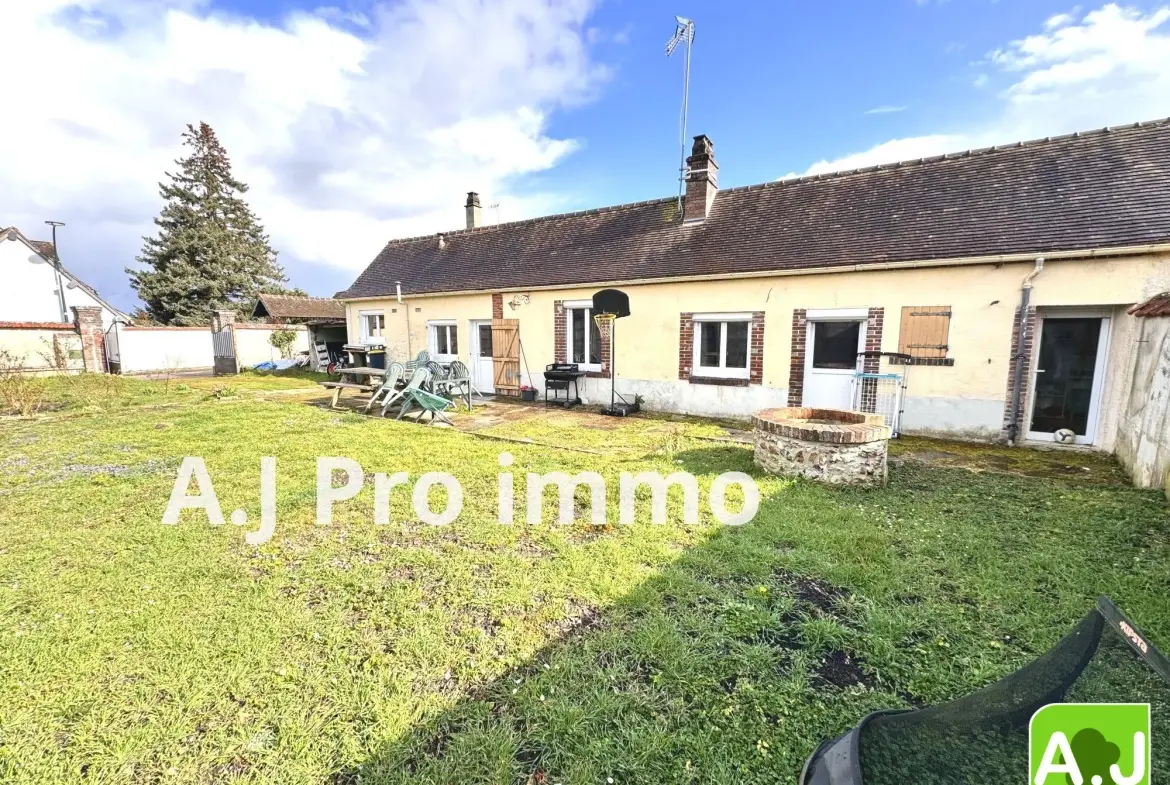 Maison de plain-pied à vendre à Ézy-sur-Eure avec 2 chambres et jardin clos 