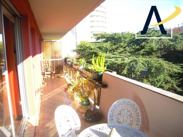 Appartement T4 lumineux avec balcon de 14 m² à Belfort Centre, proche commodités