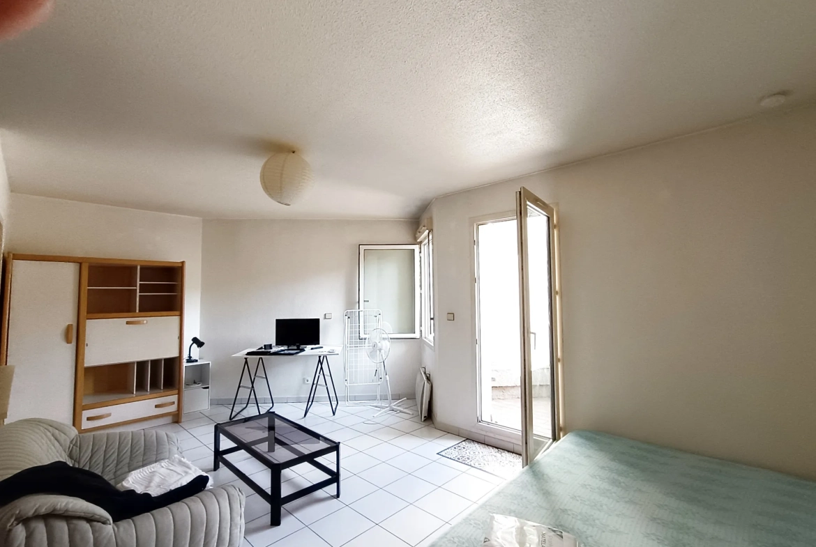 Studio avec grande terrasse dans la Bastide Saint-Louis à Carcassonne 