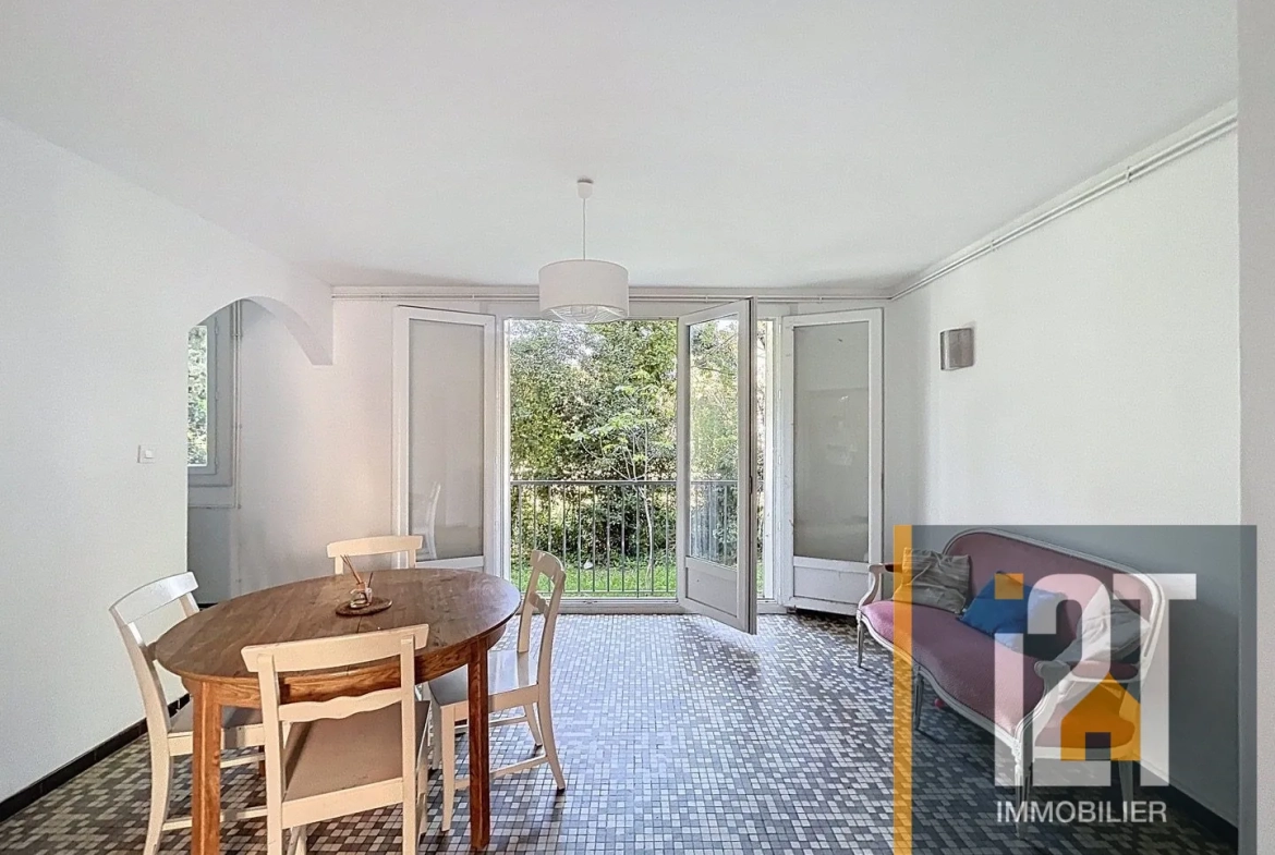 Appartement T3 rénové de 65,93 m² à Niême – Charme historique et confort moderne 