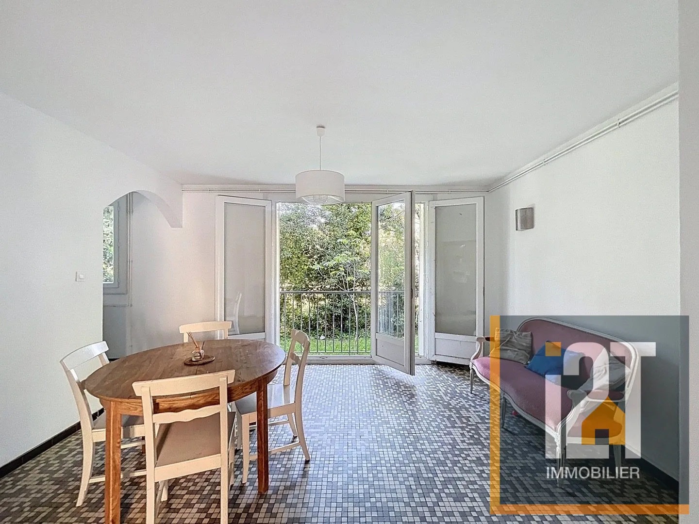 Appartement T3 rénové de 65,93 m² à Niême – Charme historique et confort moderne 