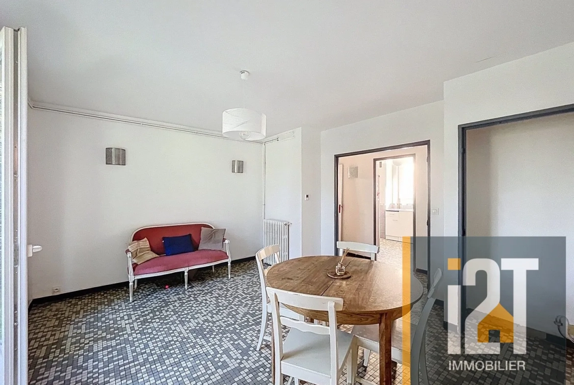 Appartement T3 rénové de 65,93 m² à Niême – Charme historique et confort moderne 