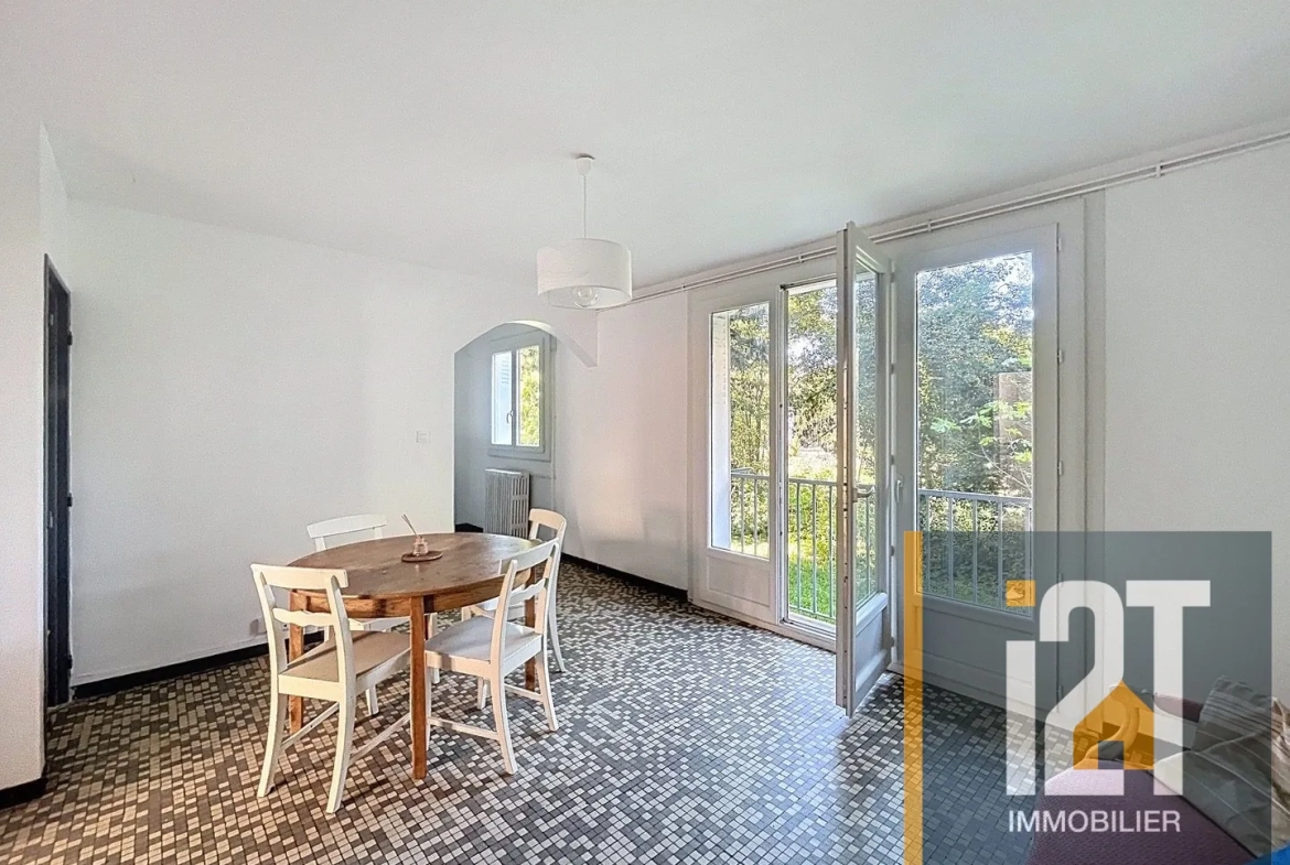 Appartement T3 rénové de 65,93 m² à Niême – Charme historique et confort moderne 