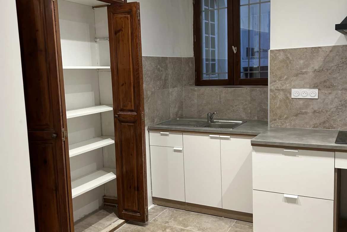 Appartement T2 entièrement rénové au centre d'Aubenas - Idéal investisseur ou premier achat 