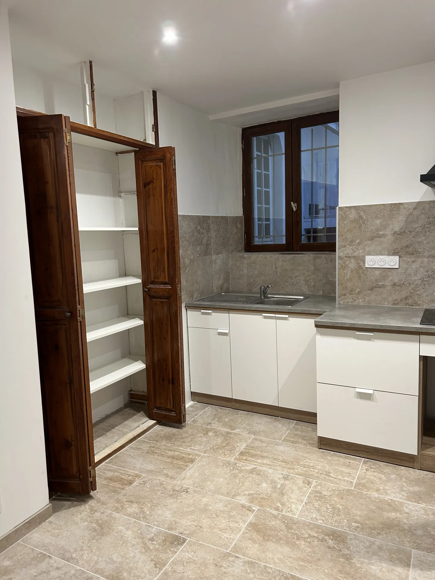 Appartement T2 entièrement rénové au centre d'Aubenas - Idéal investisseur ou premier achat 