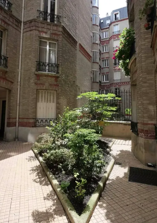 Charmant studio lumineux de 17,58 m² à Paris 17ème, proche des Ternes et de l’Arc de Triomphe 