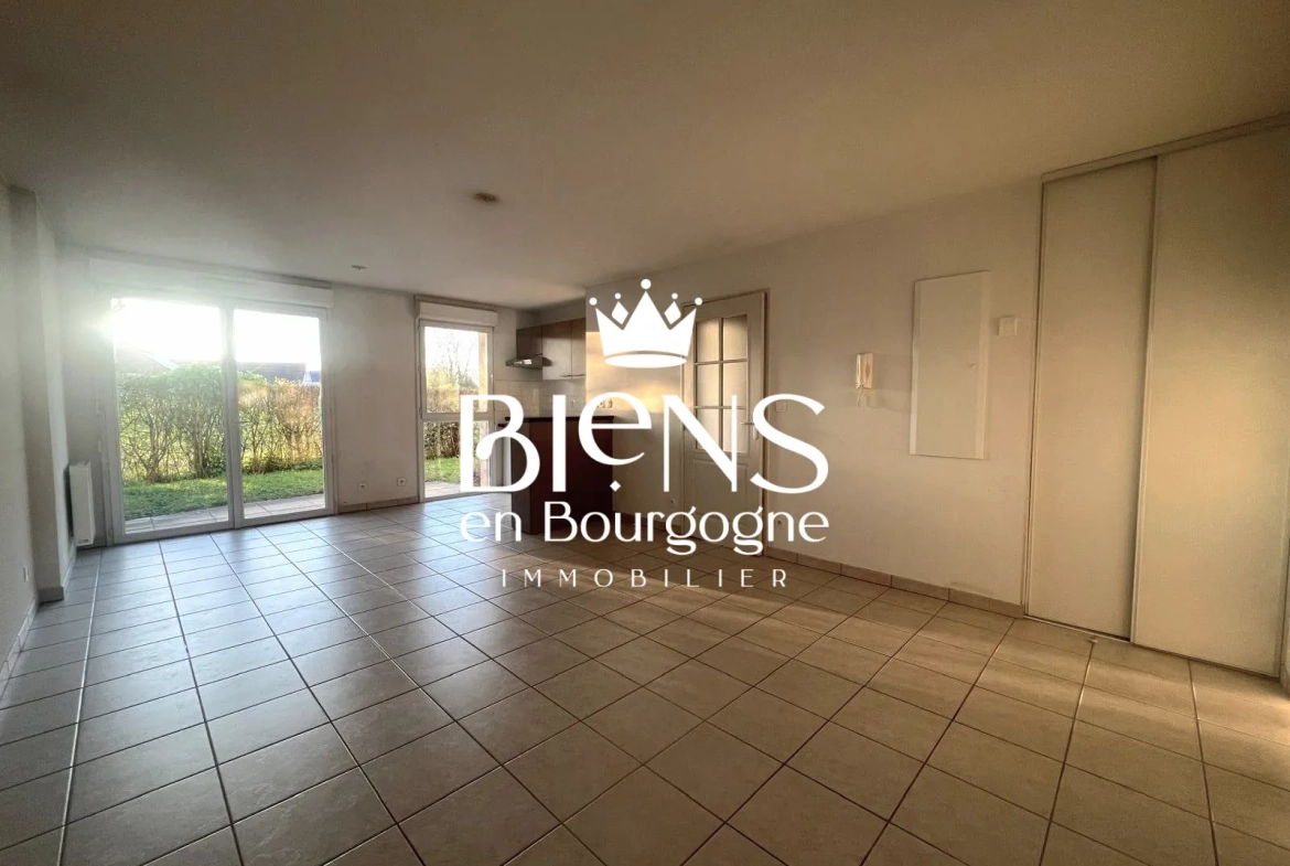 Appartement T2 en rez-de-jardin avec terrasse et piscine à Beaune 