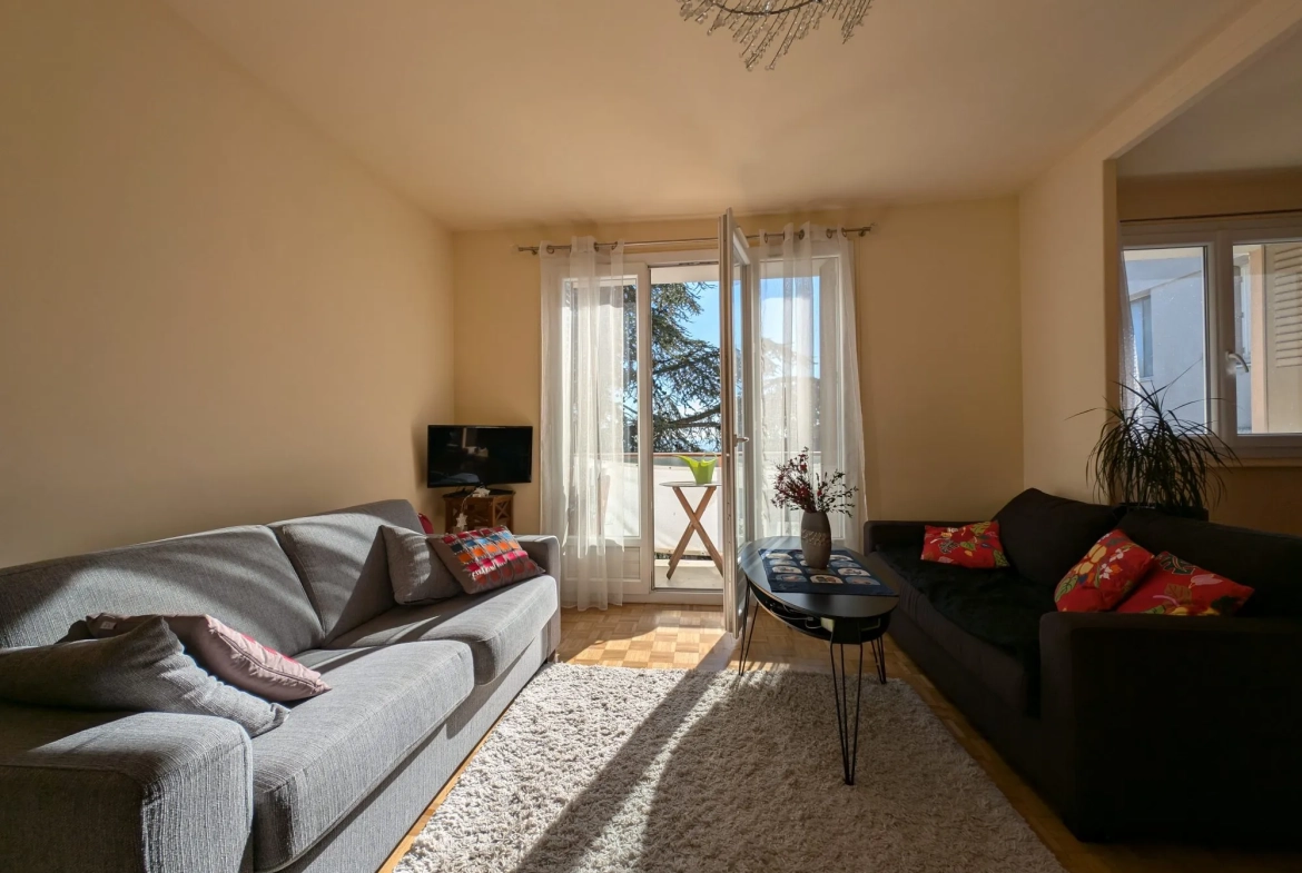 Appartement T3 lumineux de 68,50 m² avec balcon, garage et cave à Clermont-Ferrand 