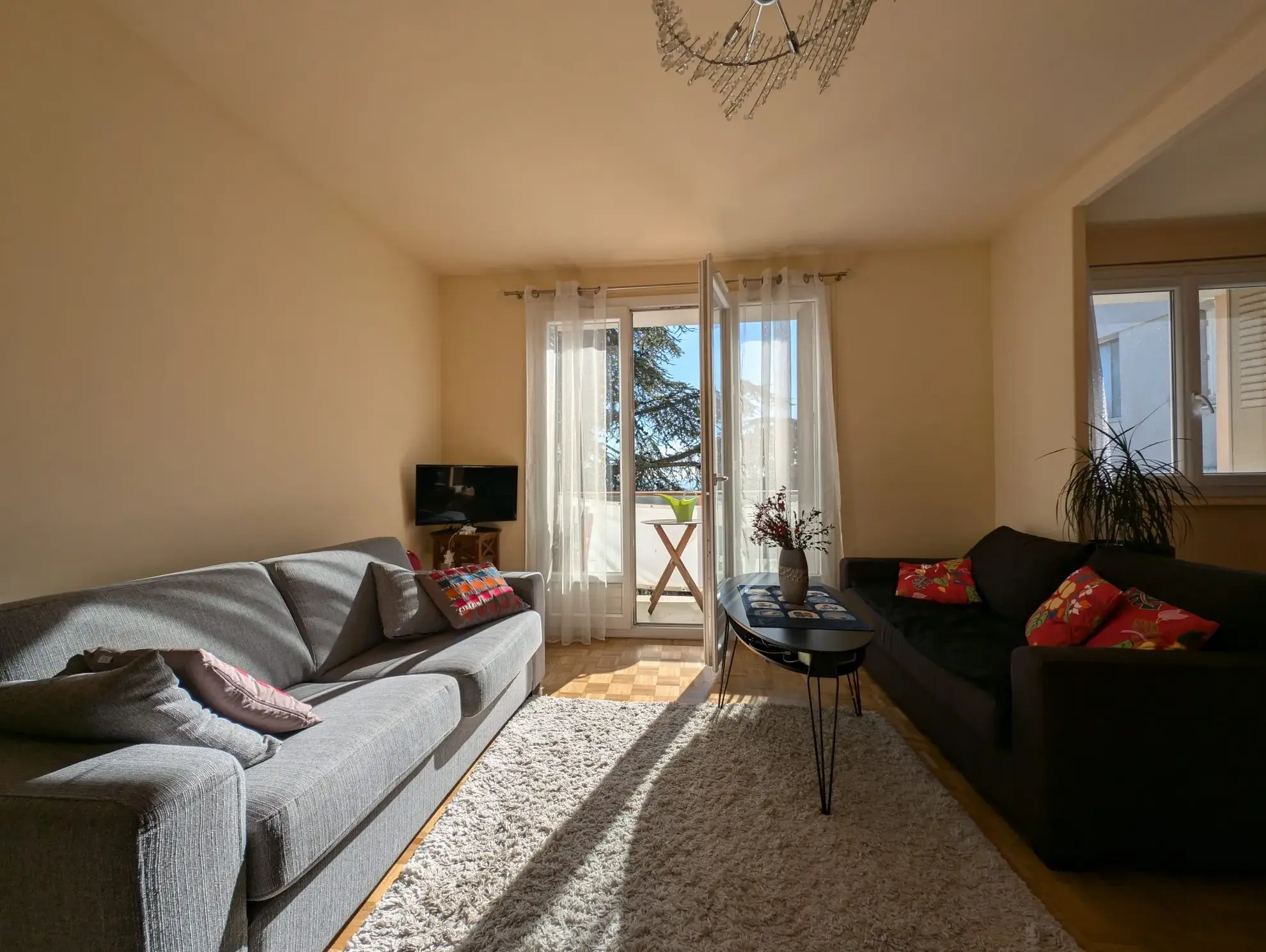 Appartement T3 lumineux de 68,50 m² avec balcon, garage et cave à Clermont-Ferrand 
