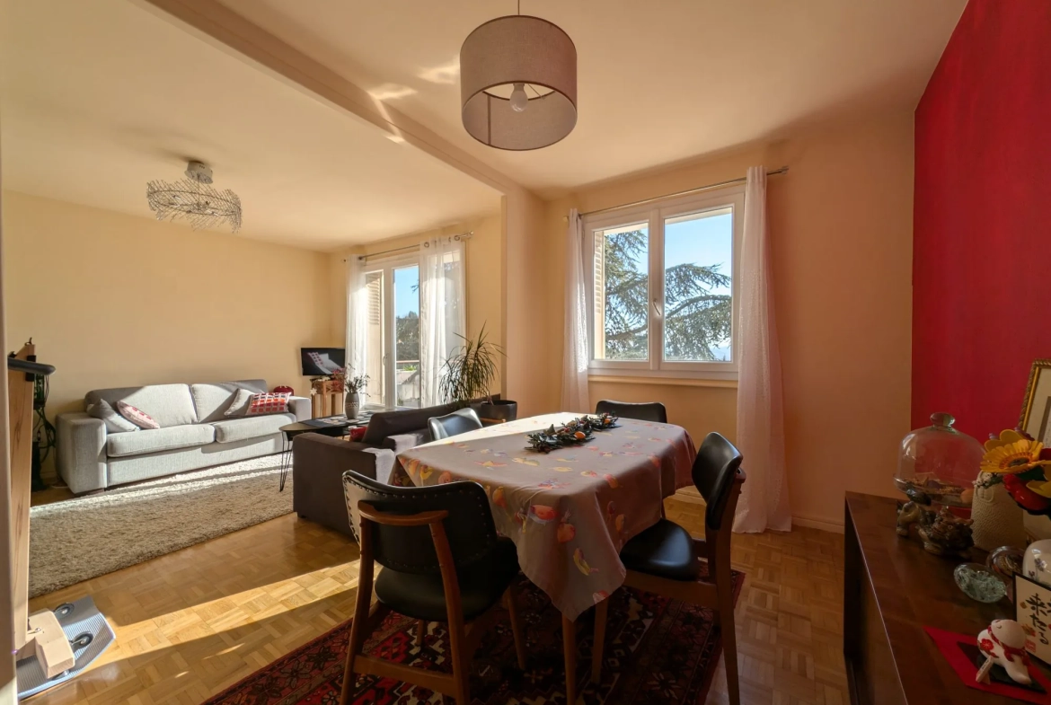 Appartement T3 lumineux de 68,50 m² avec balcon, garage et cave à Clermont-Ferrand 