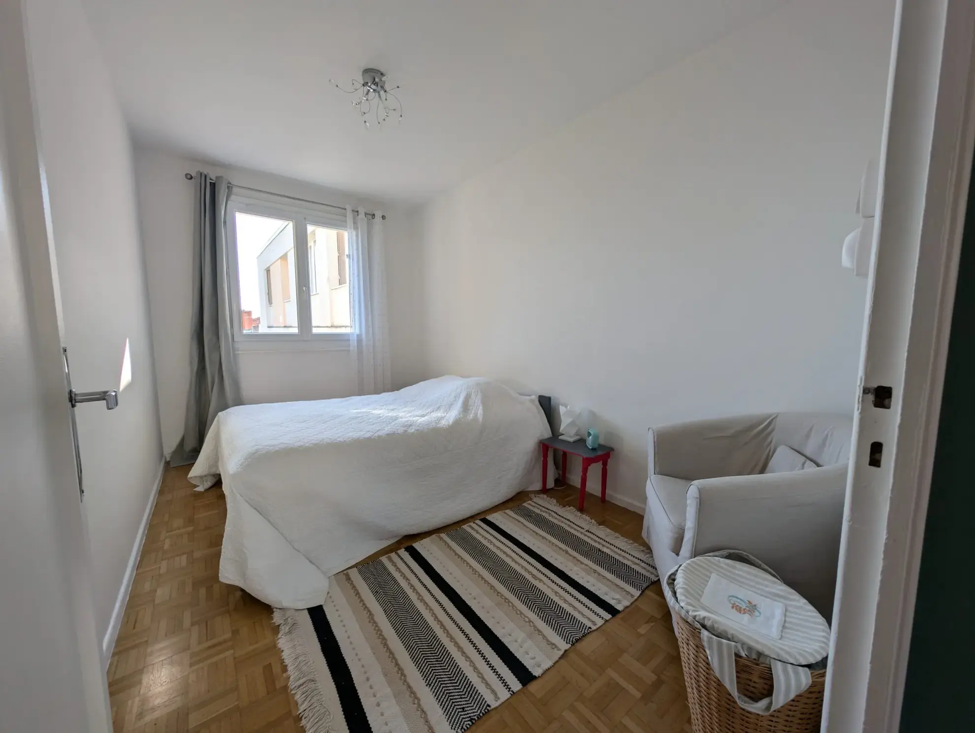 Appartement T3 lumineux de 68,50 m² avec balcon, garage et cave à Clermont-Ferrand 