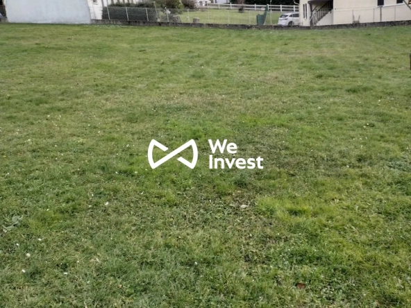 Terrain constructible à Cauterets avec permis et fibre optique, idéal pour votre projet immobilier