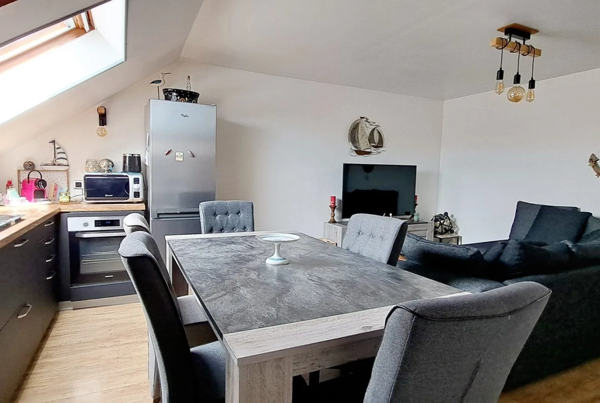 Appartement T3 lumineux avec vue sur Le Tréport à vendre, à 100 m de la plage 