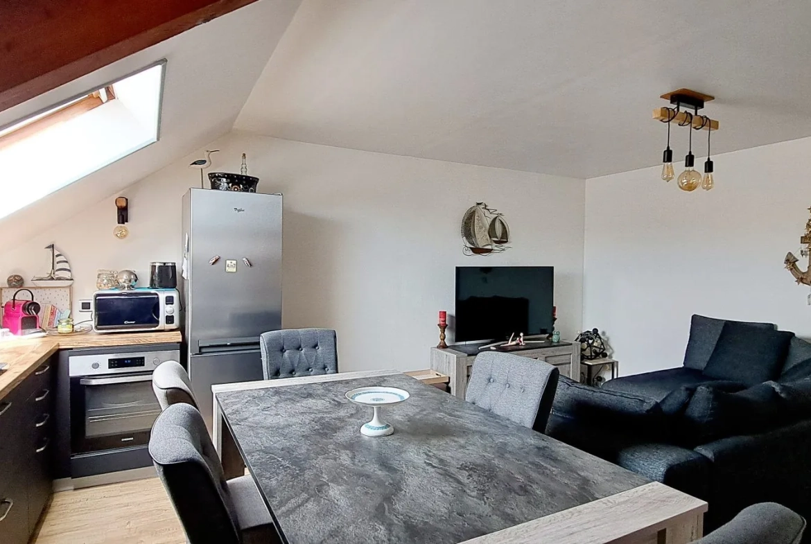 Appartement T3 lumineux avec vue sur Le Tréport à vendre, à 100 m de la plage 