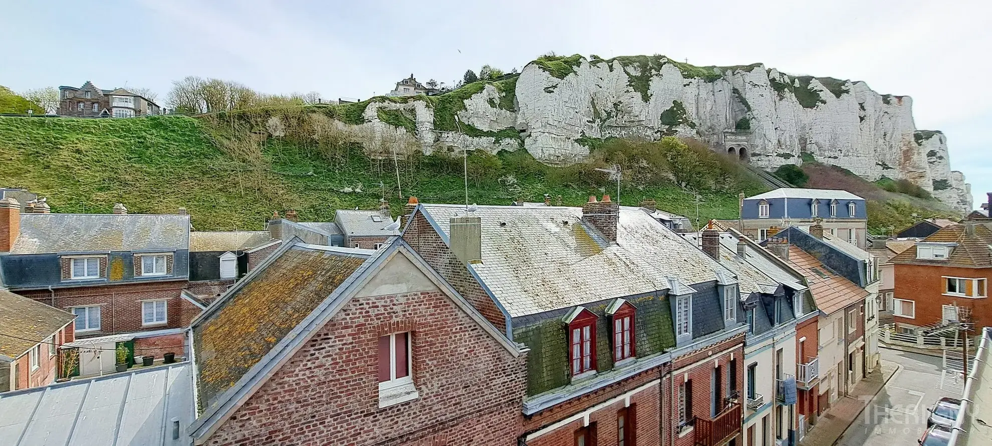 Appartement T3 lumineux avec vue sur Le Tréport à vendre, à 100 m de la plage 
