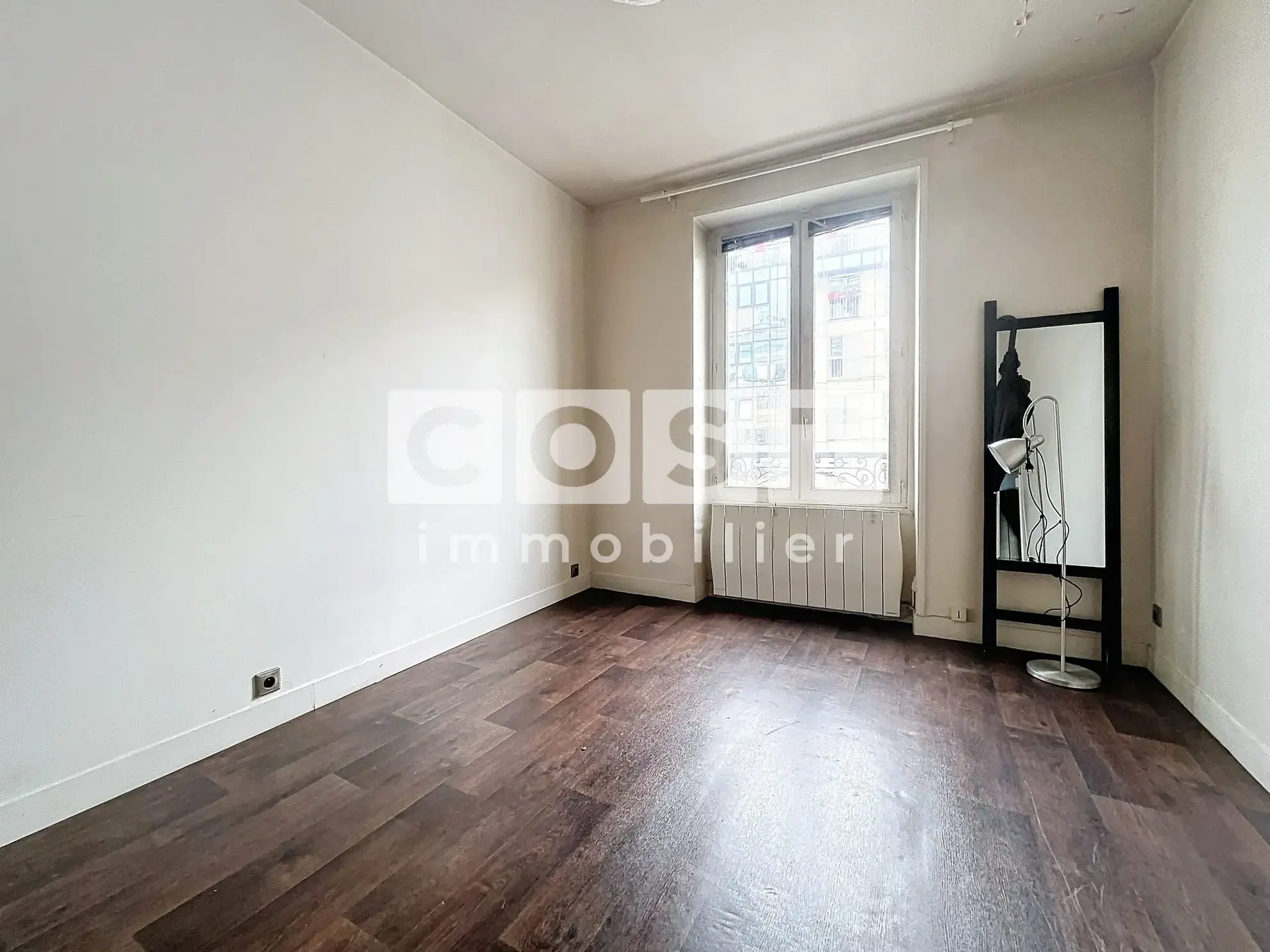 Studio à vendre à Levallois-Perret - 20m² avec cave - Bon potentiel investissement 