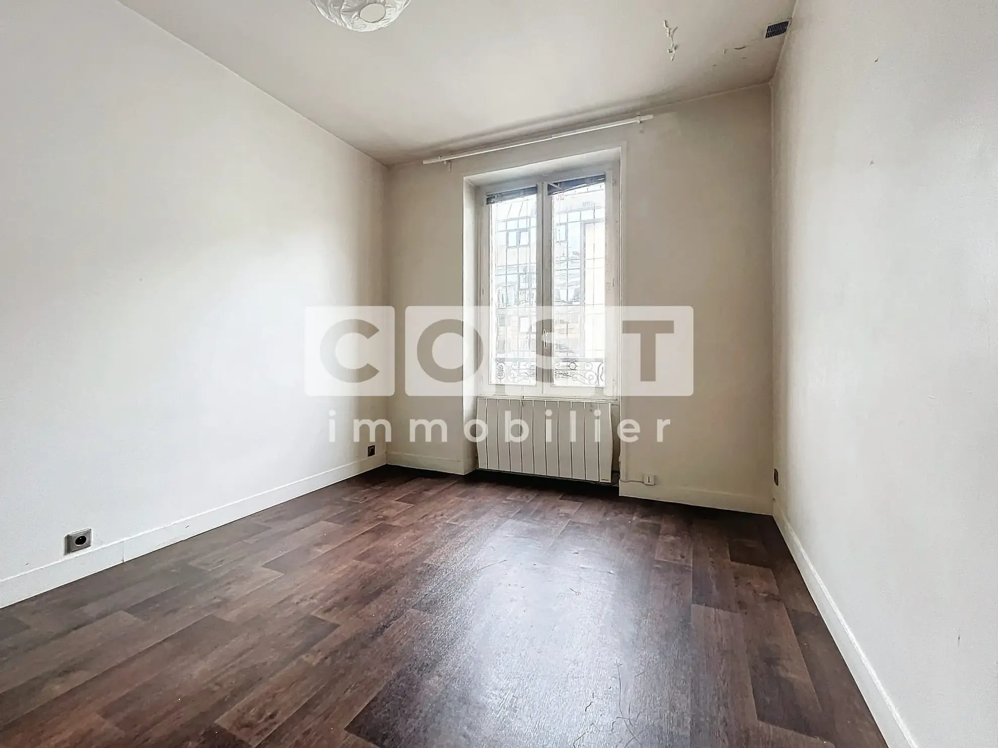 Studio à vendre à Levallois-Perret - 20m² avec cave - Bon potentiel investissement 